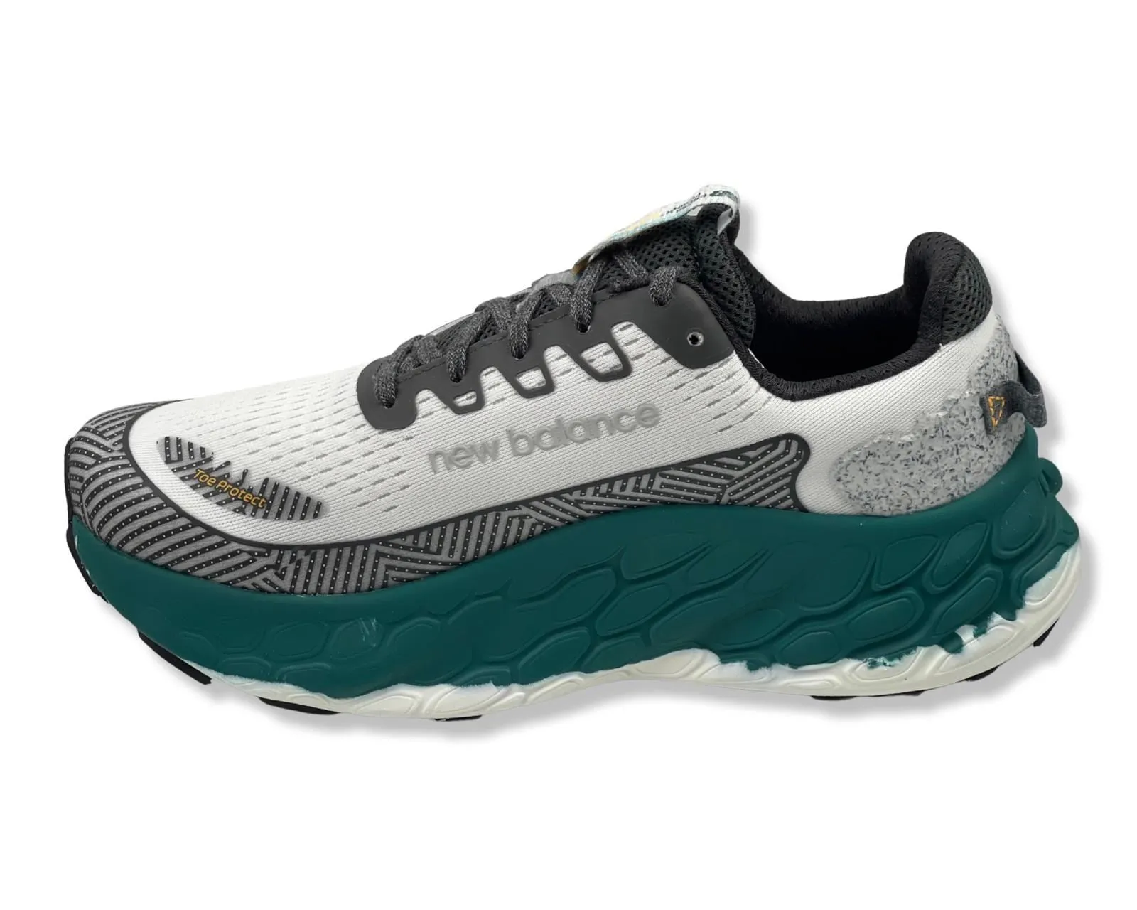 New Balance MTMORLW3 2E Trail Running Shoes with Vibram Sole